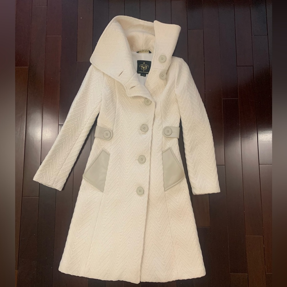Mackage White/Light Cream Wool jacket with leather trim size xs